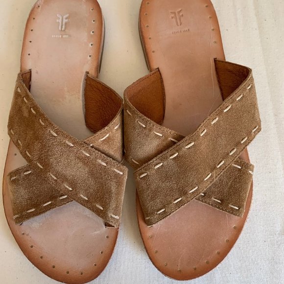 frye flat sandals